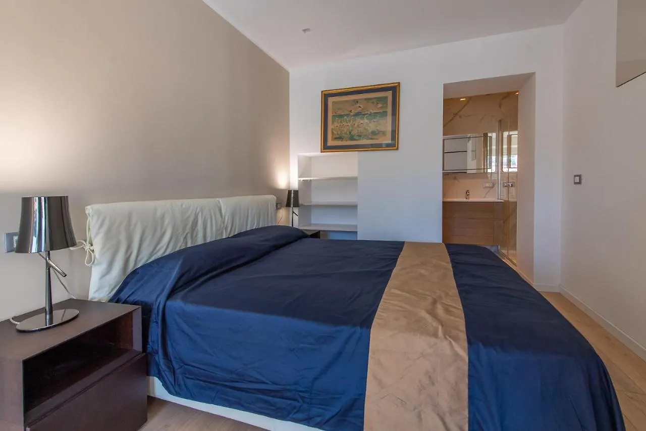Apartment Sea View, Vue Sur La Mer Port De Nice - Appartement De Charme 2 P